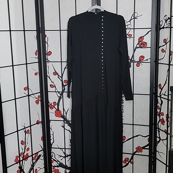 Vaara Full Coverage Long Sleeve Maxi Dress - Picture 1 of 10